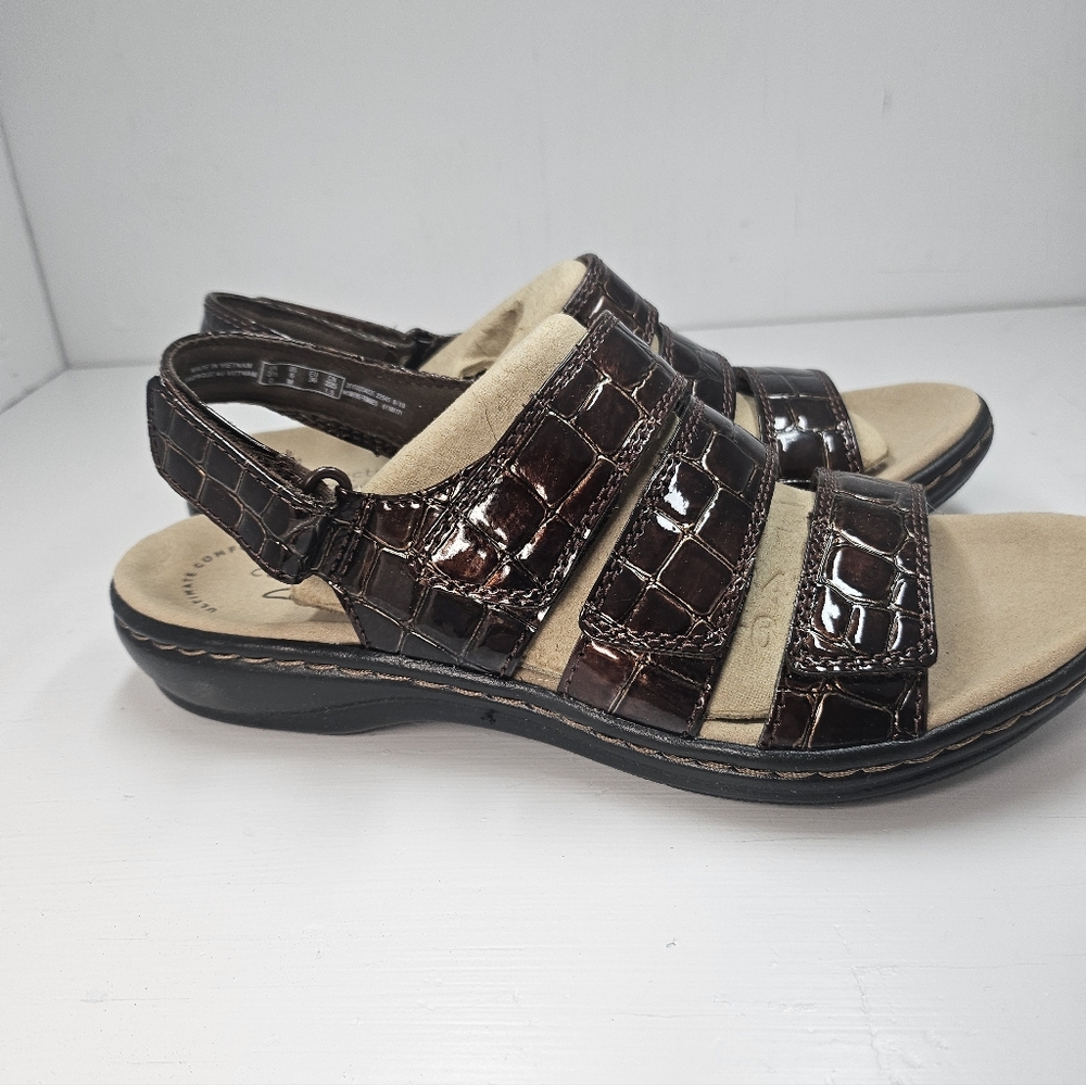 Clarks Leisa Melinda Brown Croc Embossed 3 Strap Women’s Sandals size 6M - Picture 3 of 6